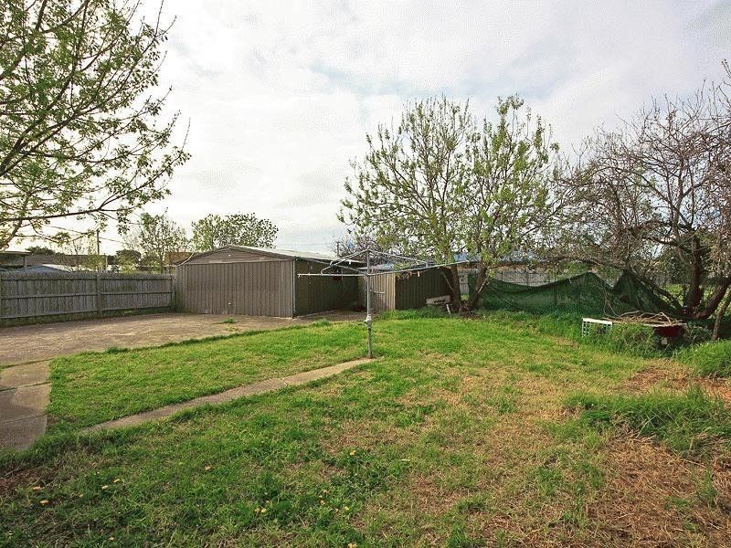 12 Barrie Court, Braybrook VIC 3019