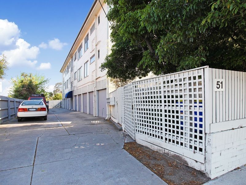 8/51 Napier Street, Footscray VIC 3011