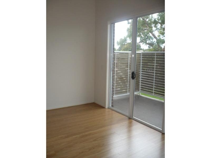 8/23 Pickett Street, Footscray VIC 3011