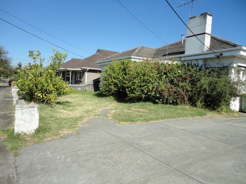 33 Dunedin Street, Maidstone VIC 3012