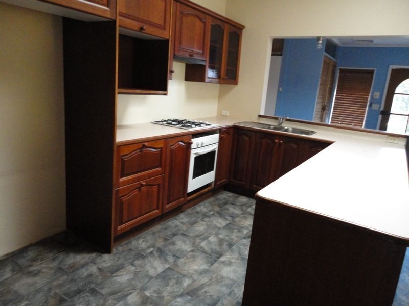 33 Dunedin Street, Maidstone VIC 3012