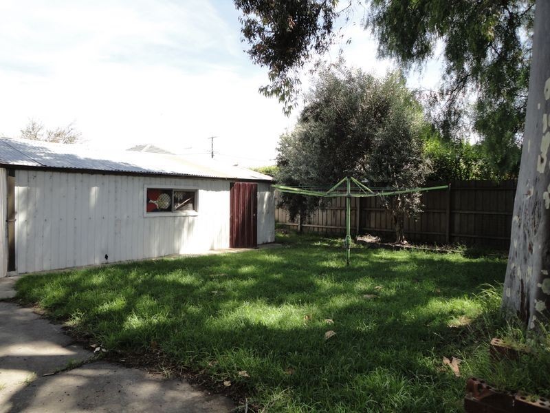 40 The Crossway, Keilor East VIC 3033