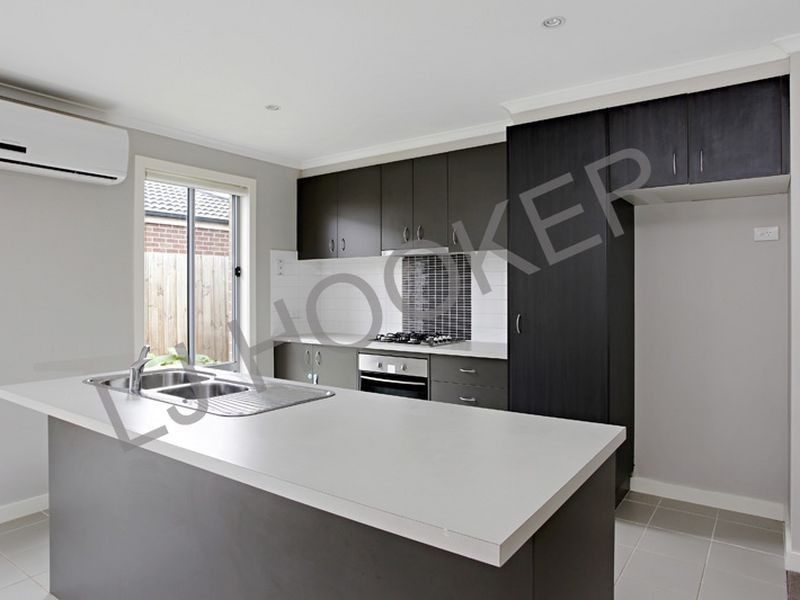 61 James Cook Drive, Truganina VIC 3029