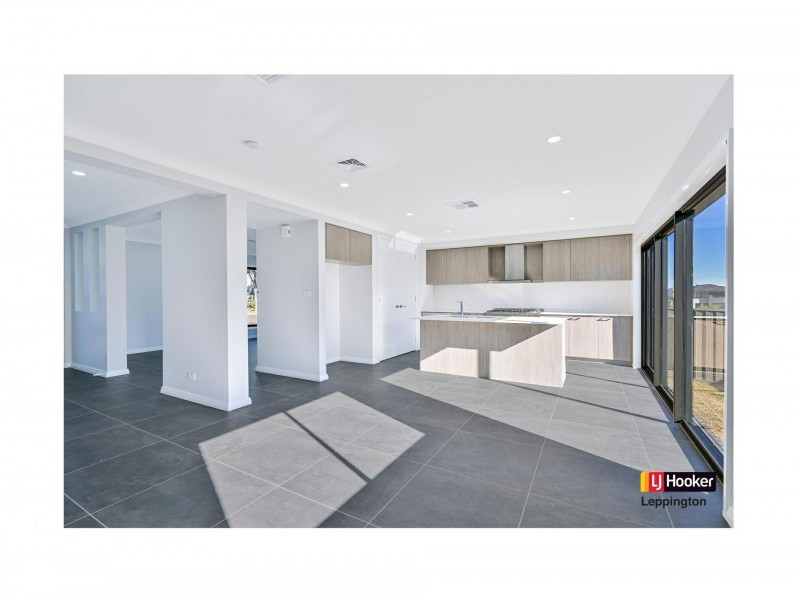 12 Narrabeen Street, Gregory Hills NSW 2557