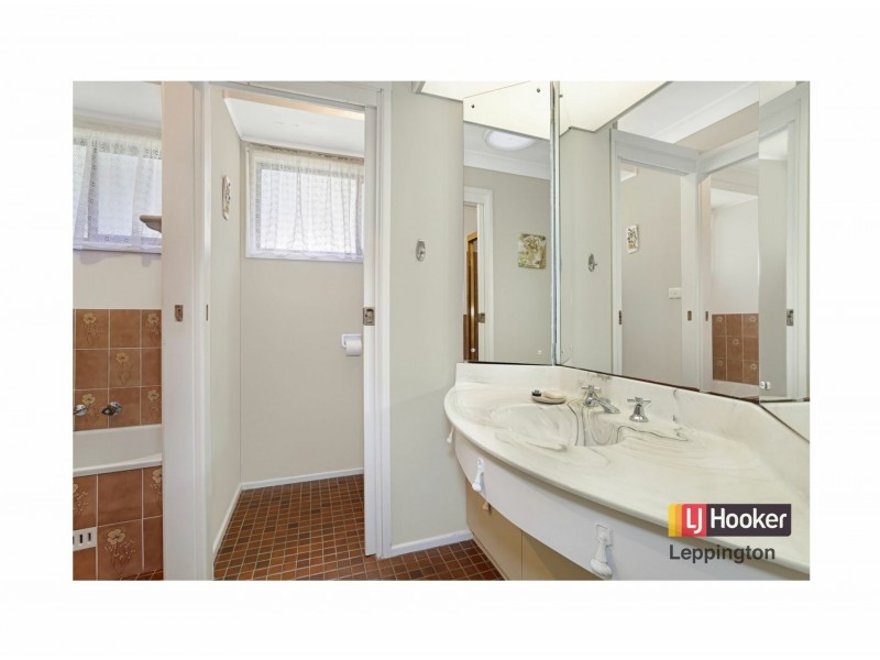 24 Mark Road, Rossmore NSW 2557