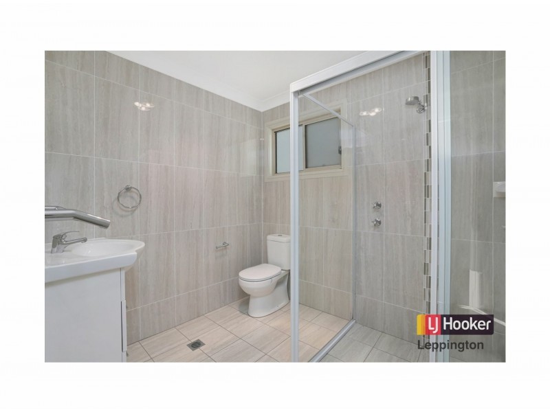 24 Mark Road, Rossmore NSW 2557