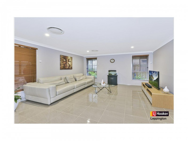 15 Dalmatia Avenue, Edmondson Park NSW 2174