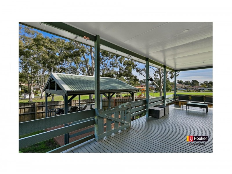 27 Manooka Crescent, Bradbury NSW 2560