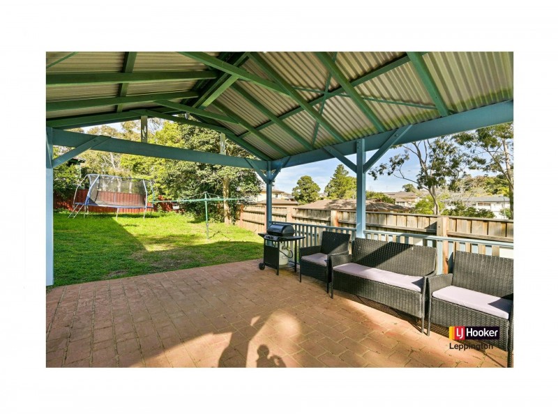 27 Manooka Crescent, Bradbury NSW 2560