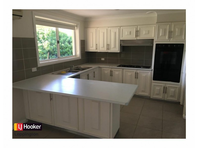 11 Bellevue Close, Rossmore NSW 2557