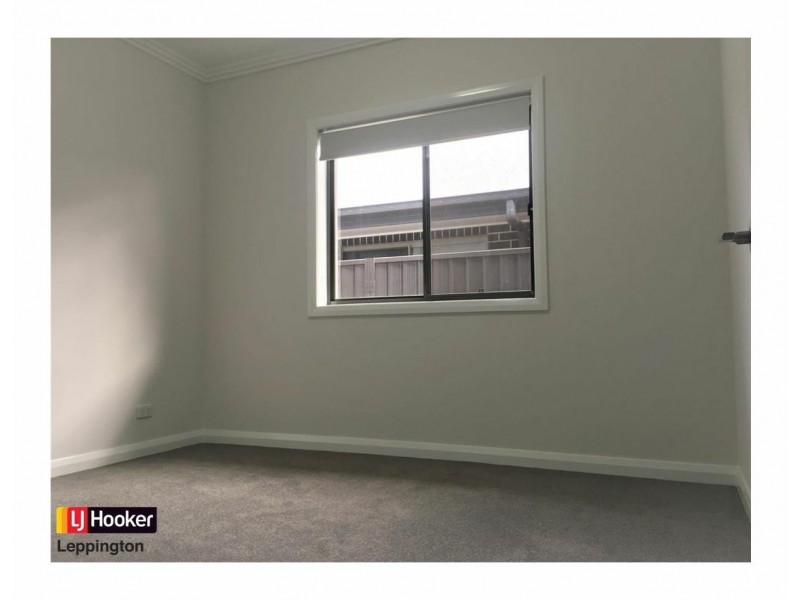3 Oaklands Circuit, Gregory Hills NSW 2557