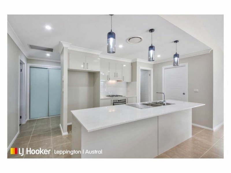 19 McNeill Circuit, Oran Park NSW 2570