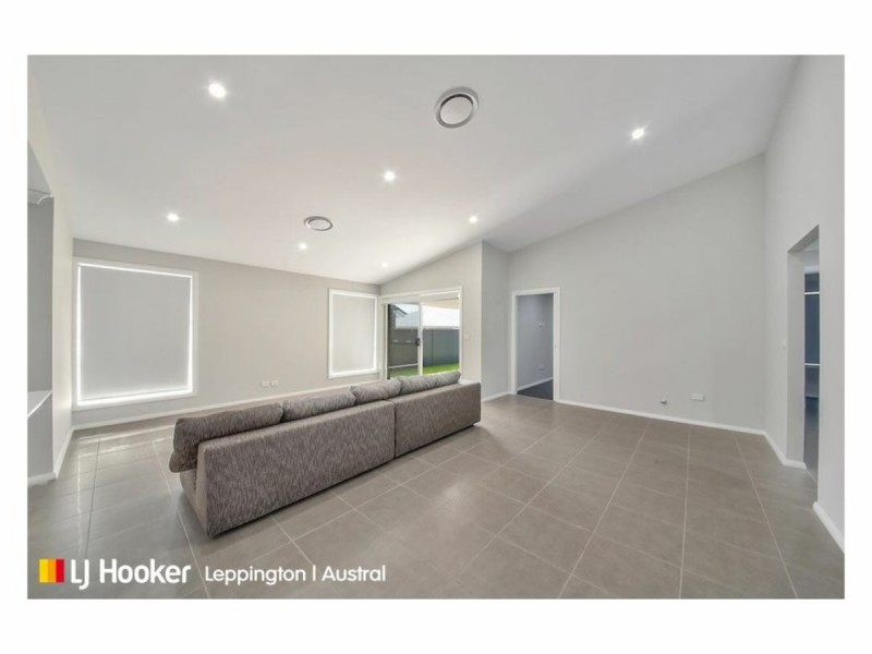 19 McNeill Circuit, Oran Park NSW 2570
