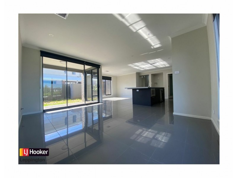 17 Plumegrass Avenue, Denham Court NSW 2565