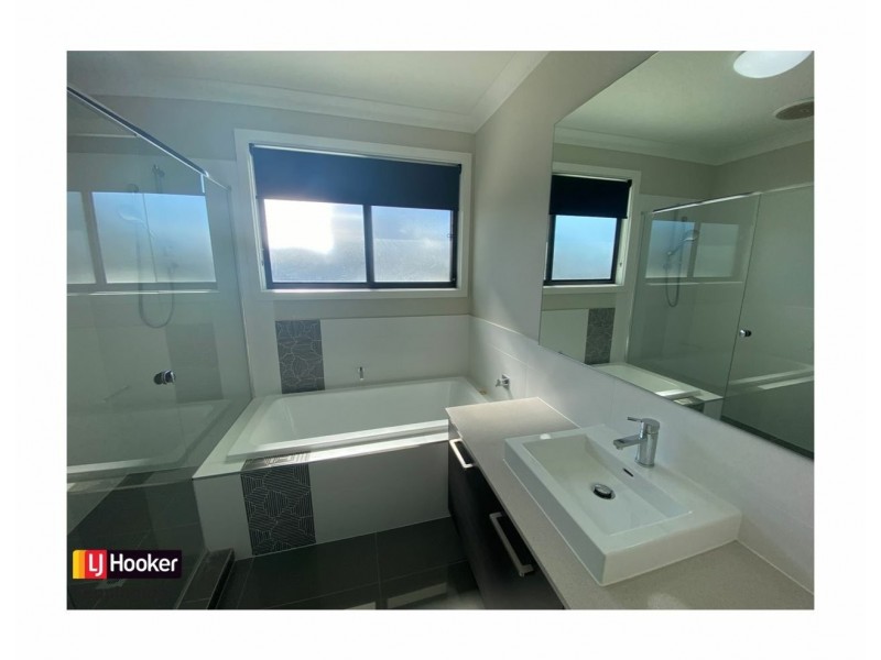 17 Plumegrass Avenue, Denham Court NSW 2565