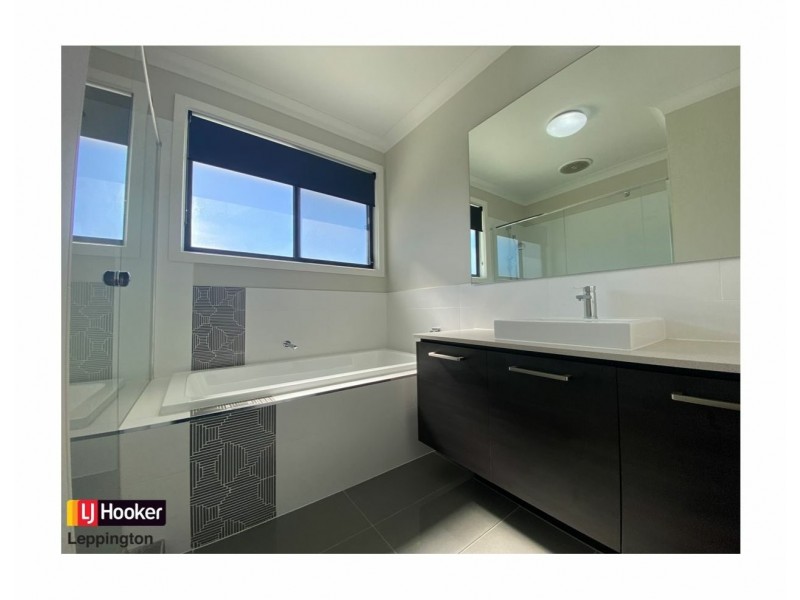 17 Plumegrass Avenue, Denham Court NSW 2565