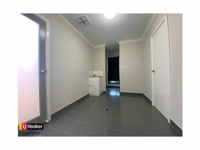 17 Plumegrass Avenue, Denham Court NSW 2565