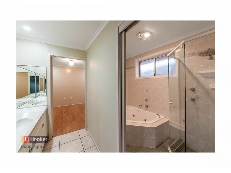 10 Julia Close, West Hoxton NSW 2171