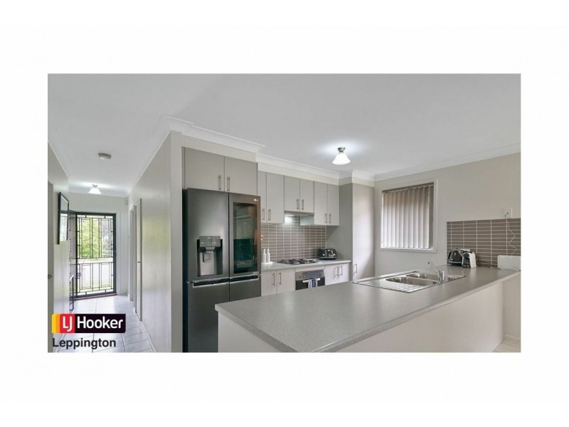 64 Hampshire Boulevard, Spring Farm NSW 2570