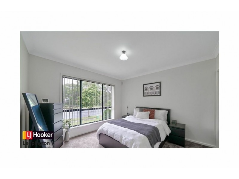 64 Hampshire Boulevard, Spring Farm NSW 2570