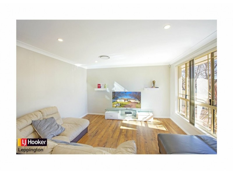 17 Verge Place, West Hoxton NSW 2171