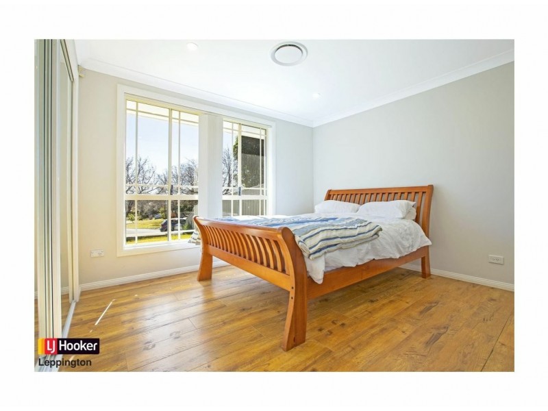 17 Verge Place, West Hoxton NSW 2171