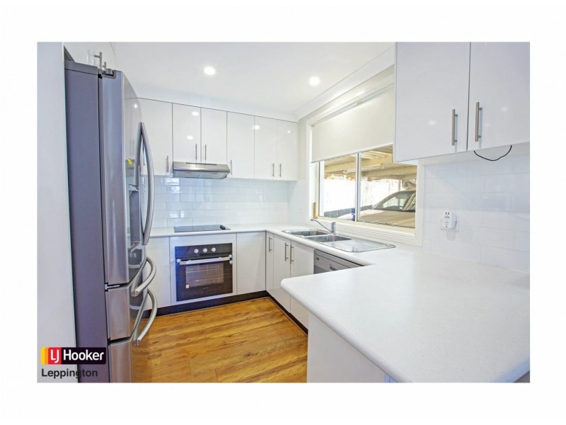 17 Verge Place, West Hoxton NSW 2171