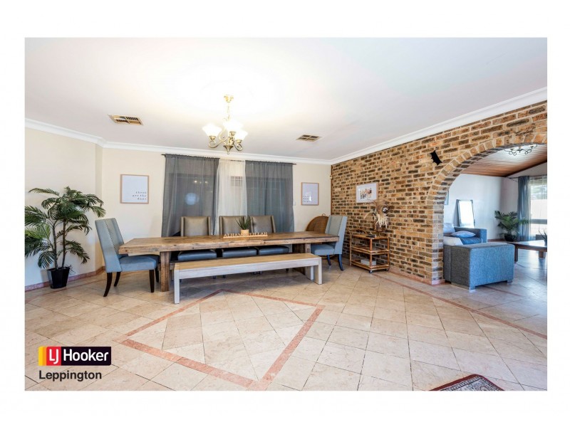 100 Jacaranda Crescent, Casula NSW 2170