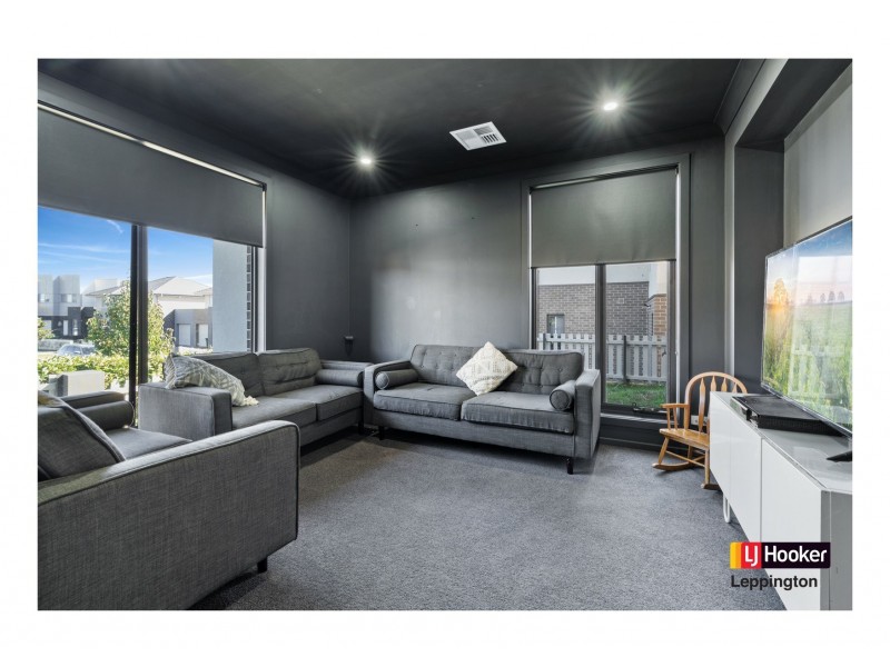 17 Plumegrass Avenue, Denham Court NSW 2565