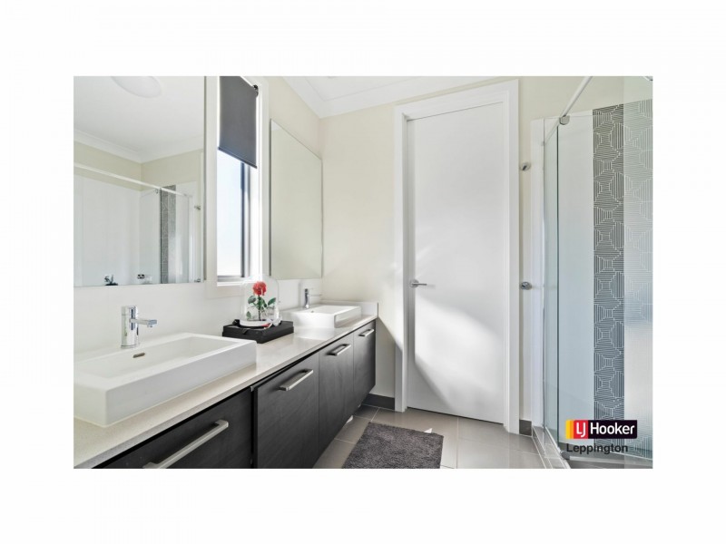 17 Plumegrass Avenue, Denham Court NSW 2565