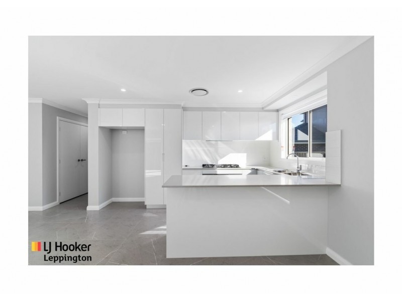 11 Davidson Street, Oran Park NSW 2570