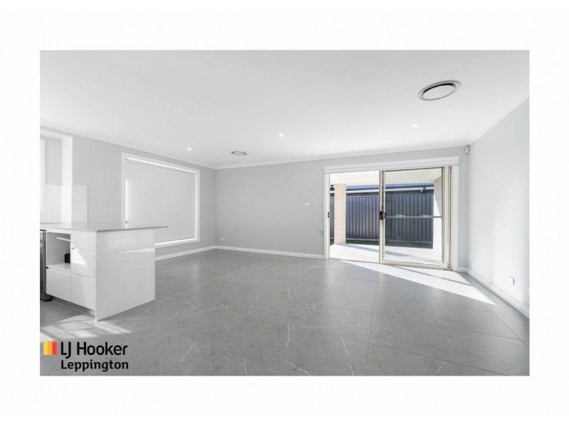 11 Davidson Street, Oran Park NSW 2570