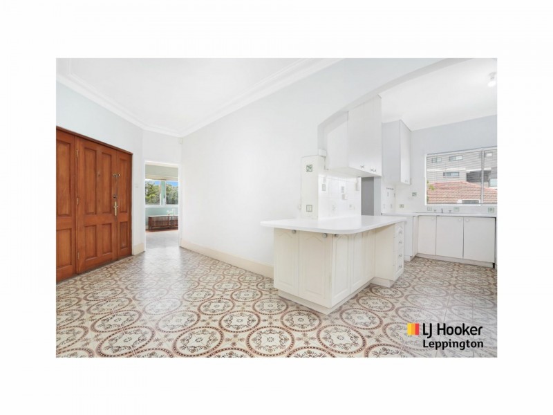 2 Gill Avenue, Liverpool NSW 2170