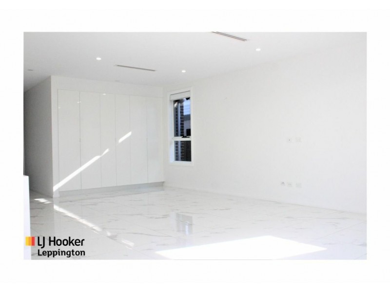 7 Storksbill Avenue, Denham Court NSW 2565