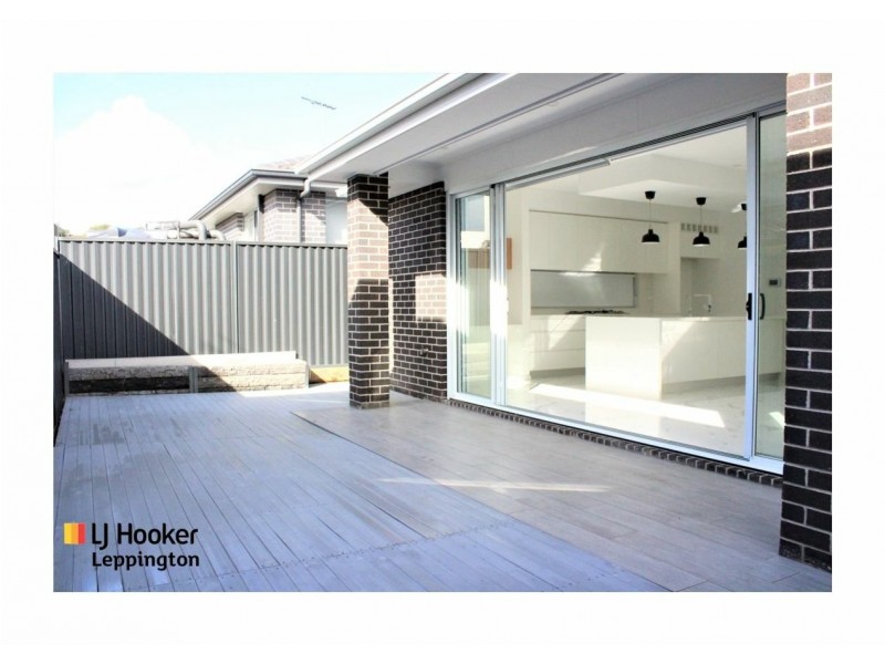 7 Storksbill Avenue, Denham Court NSW 2565