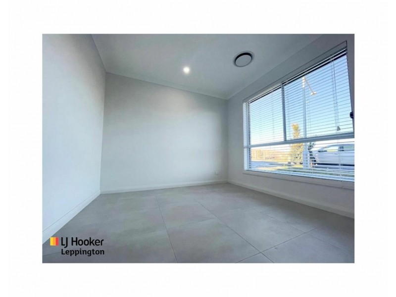 17 Batavia Avenue, Leppington NSW 2179