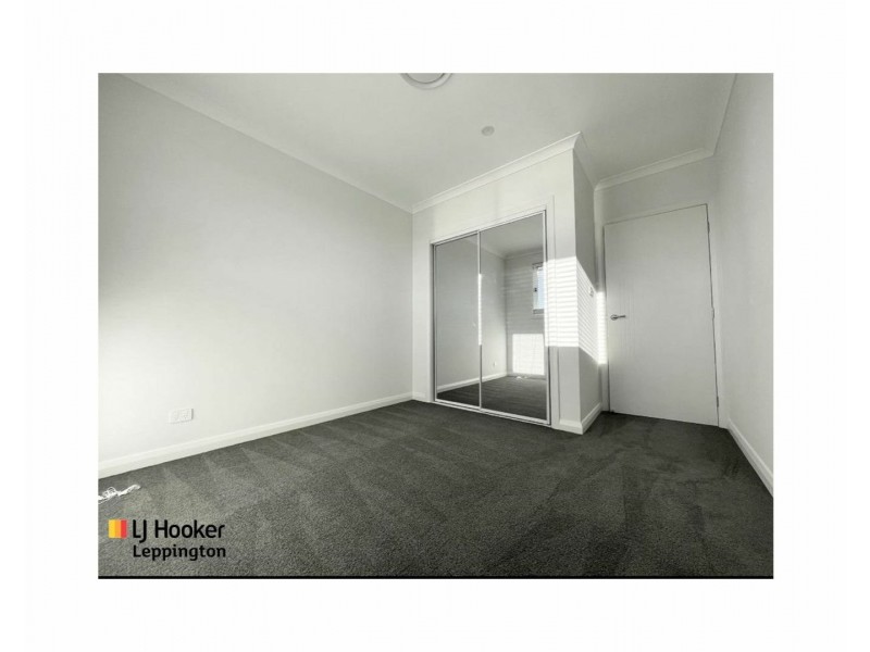 17 Batavia Avenue, Leppington NSW 2179