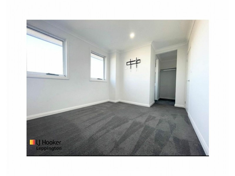 17 Batavia Avenue, Leppington NSW 2179