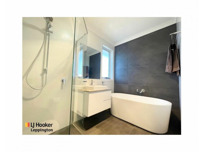 17 Batavia Avenue, Leppington NSW 2179