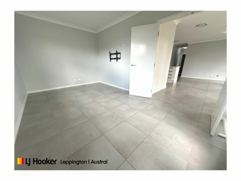 74 Springs Road, Spring Farm NSW 2570