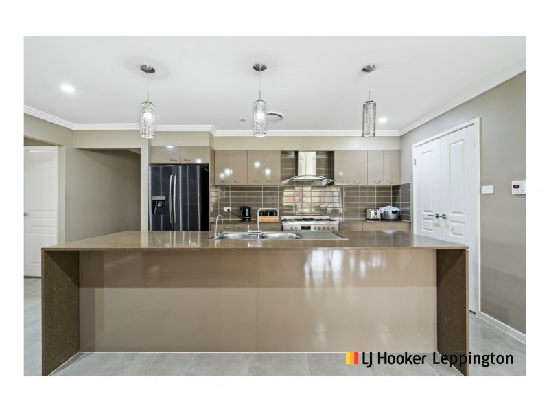 34 Tarrawarra Avenue, Gledswood Hills NSW 2557