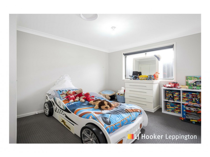 6a & 6b Oaklands Circuit, Gregory Hills NSW 2557