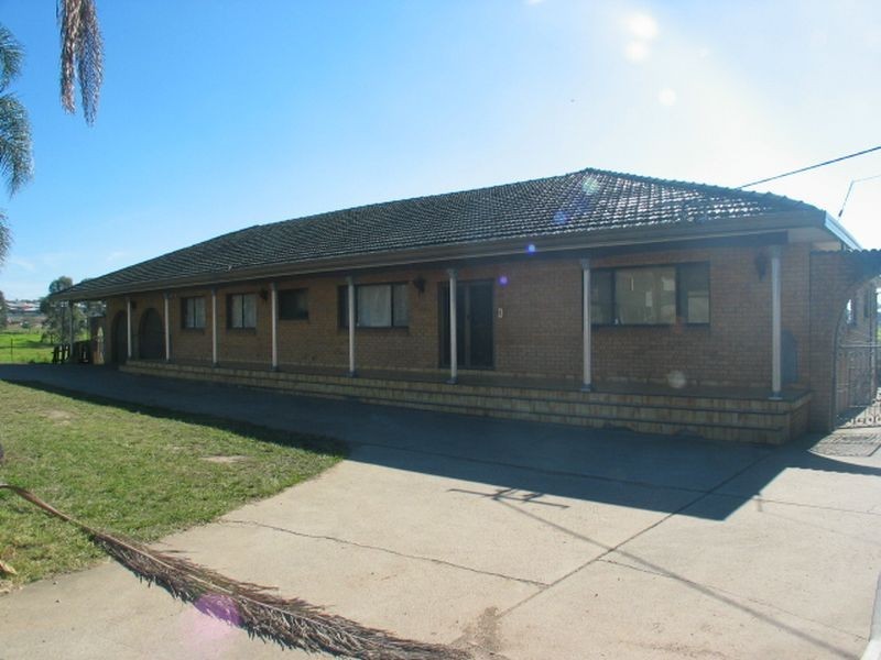 45 Flynn Avenue, Middleton Grange NSW 2171