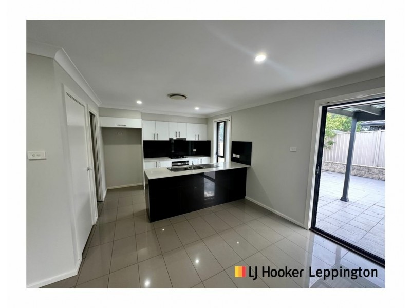 11 Peck Close, Oran Park NSW 2570
