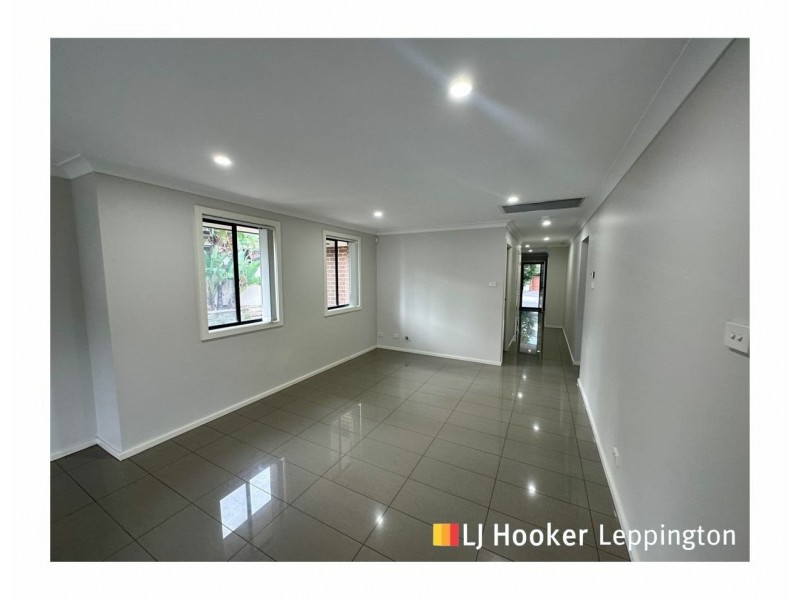 11 Peck Close, Oran Park NSW 2570