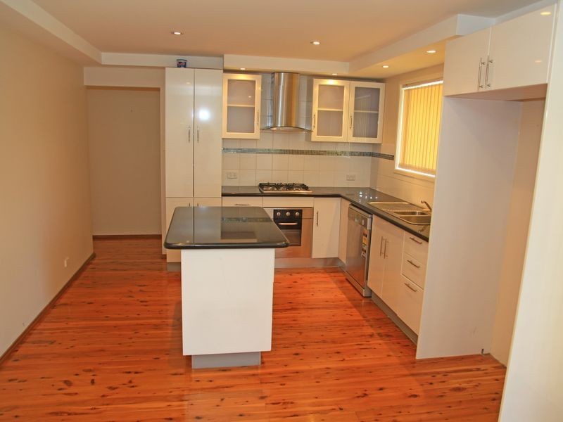13 Columbia Street, Kearns NSW 2558