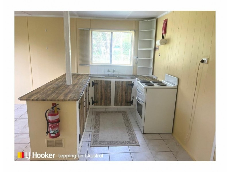 2/240 Tenth Avenue, Austral NSW 2179