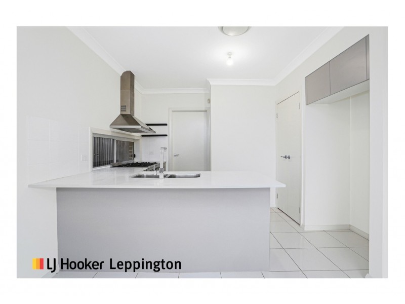 1 Whistler Street, Gregory Hills NSW 2557