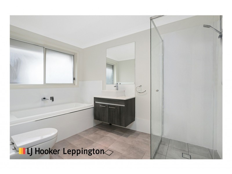 1 Whistler Street, Gregory Hills NSW 2557