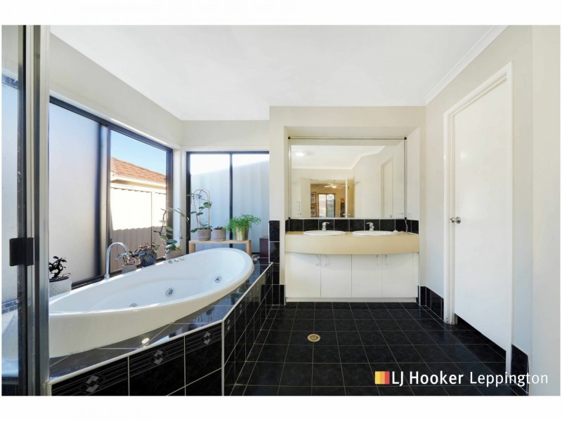 13 Boltons Street, Horningsea Park NSW 2171